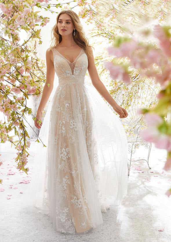 Robe de printemps col sexy sans manches robes de mariée en dentelle