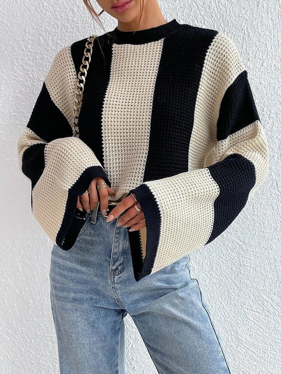 Women's Western Style Knitted Round Neck Striped Design Sweaters