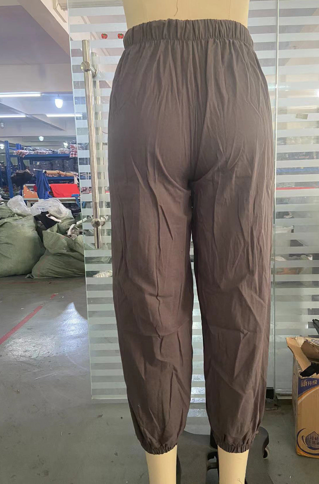 Lockere Leinenhose mit hoher Taille und Knopfleiste für Damen