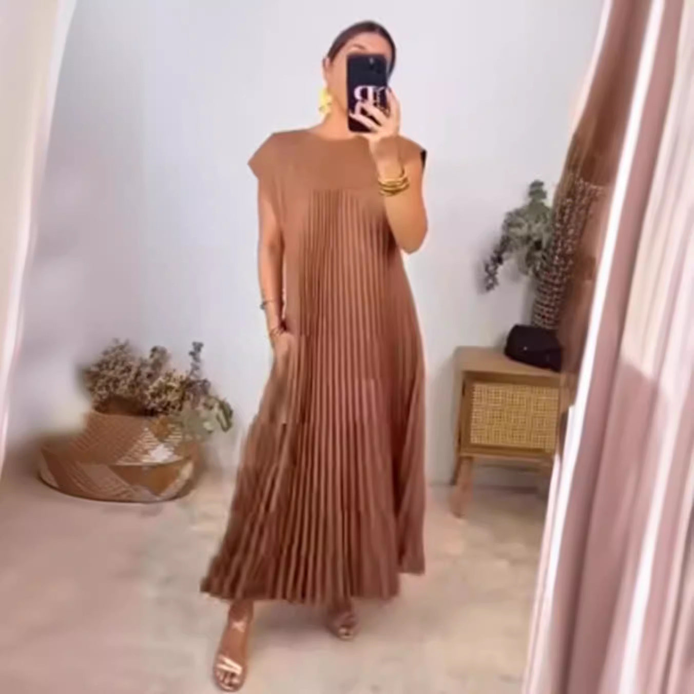 Robe plissée sans manches à col rond pour femmes