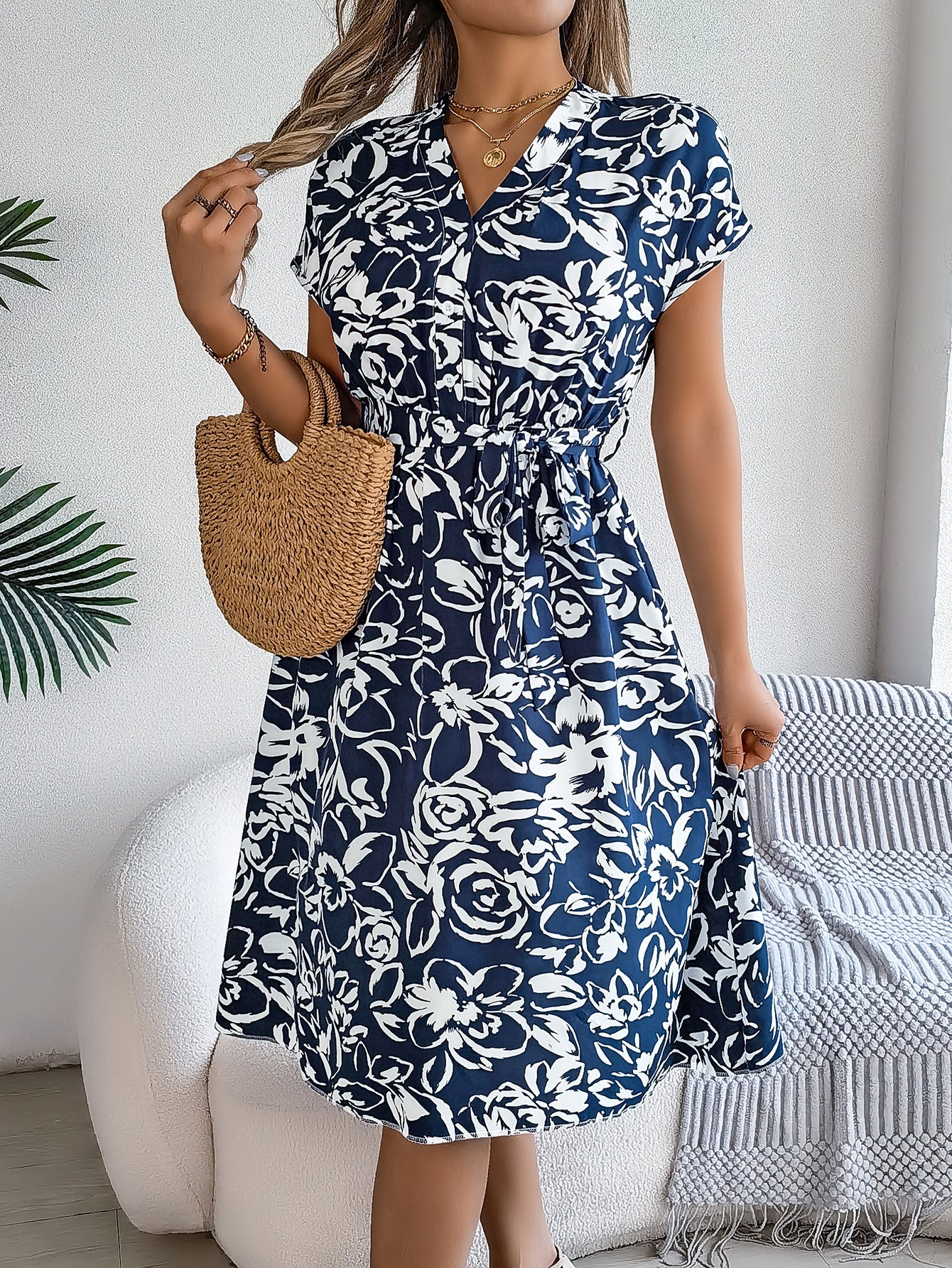 Lässiges Swing-Kleid für Damen mit Knopfleiste, Fledermausärmeln und Blumenmuster