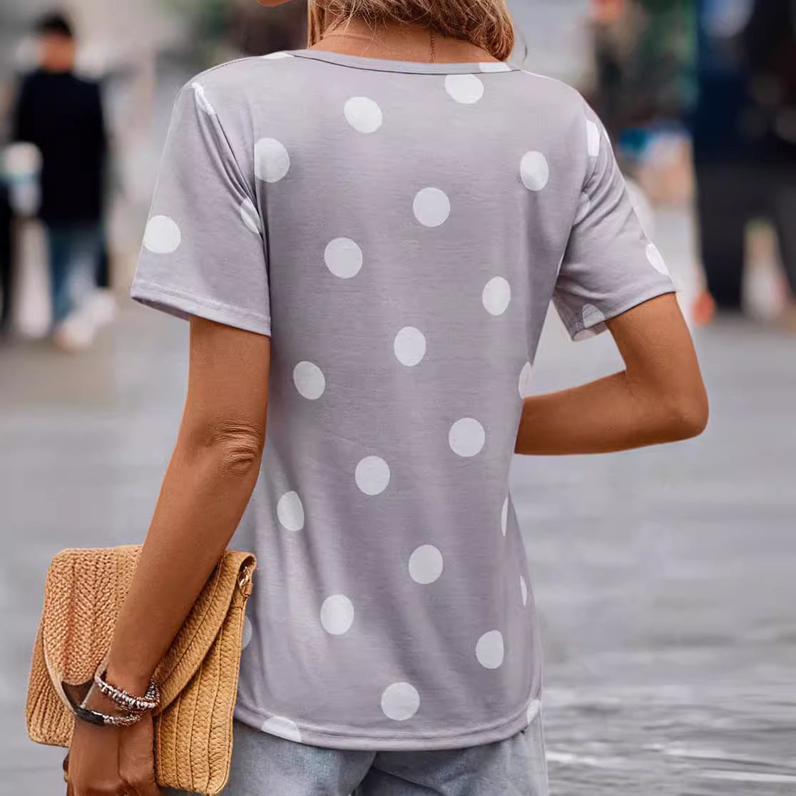 T-shirt d'été à col rond et à pois pour femmes