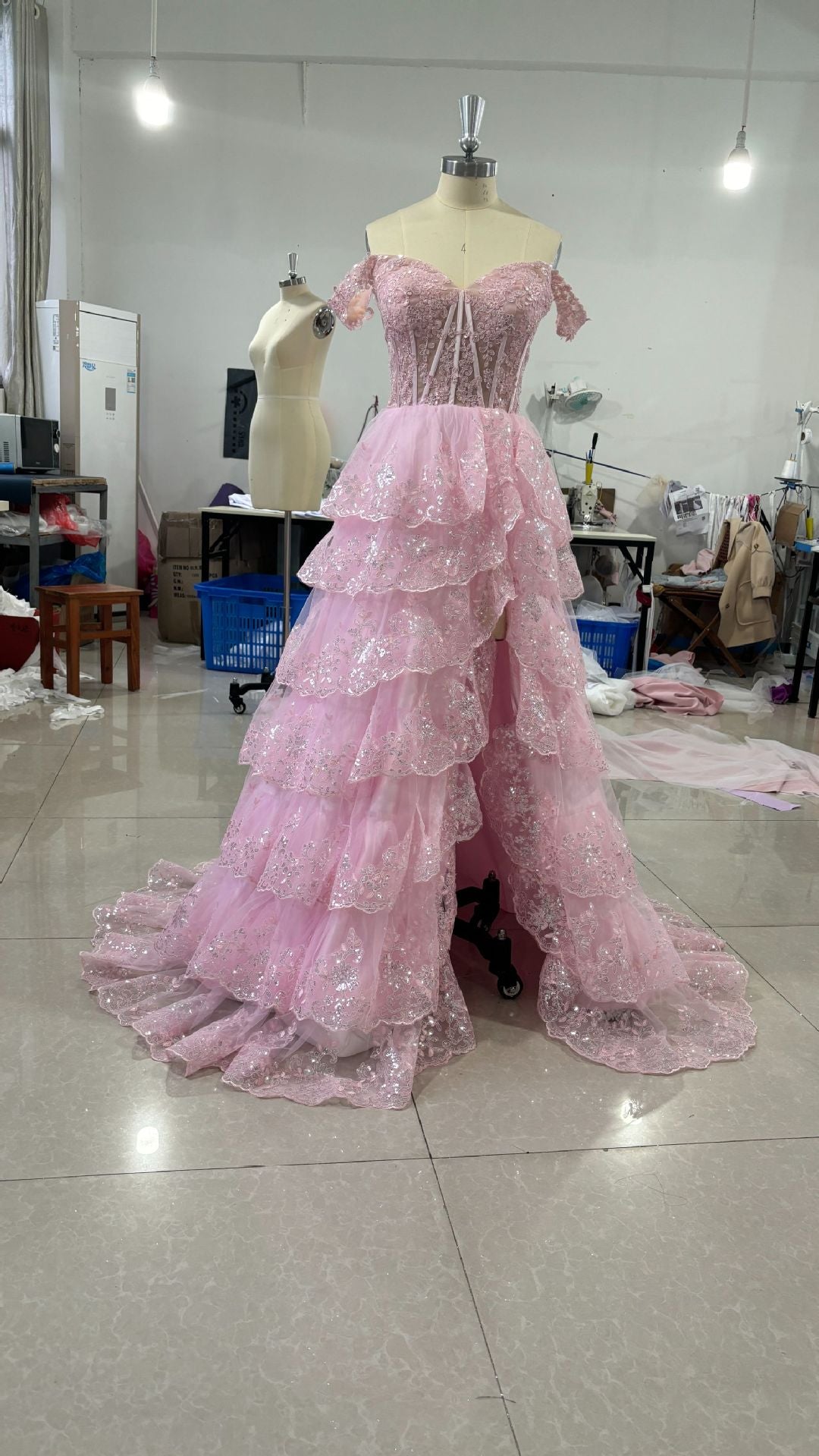 Robes de mariée amincissantes en Satin noir français, pour Banquet, anniversaire, fête d'hôte