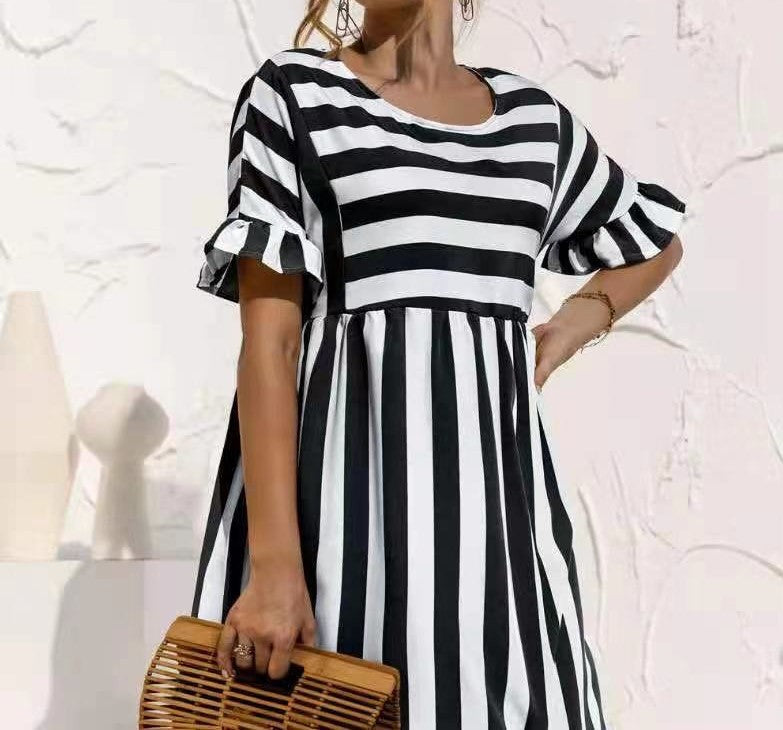 Women's Summer Striped Round Neck Loose Stitching Dresses